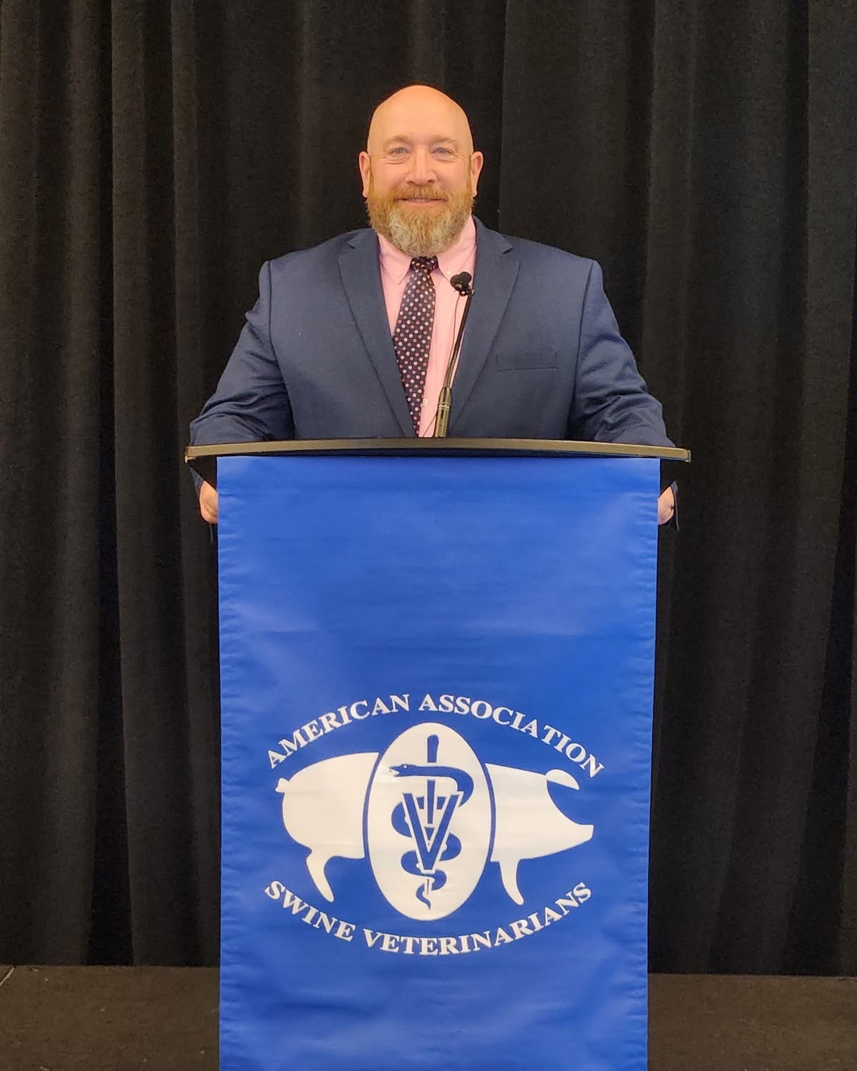 AASV President Dr. Locke Karriker (Mississippi State ‘99) is the Director of the Swine Medicine Education Center and a Morrill Professor, holding the Dr. Douglas and Ann Gustafson Professorship for Teaching Excellence in Veterinary Medicine in the Iowa State University (ISU) Veterinary Diagnostic and Production Animal Medicine Department.